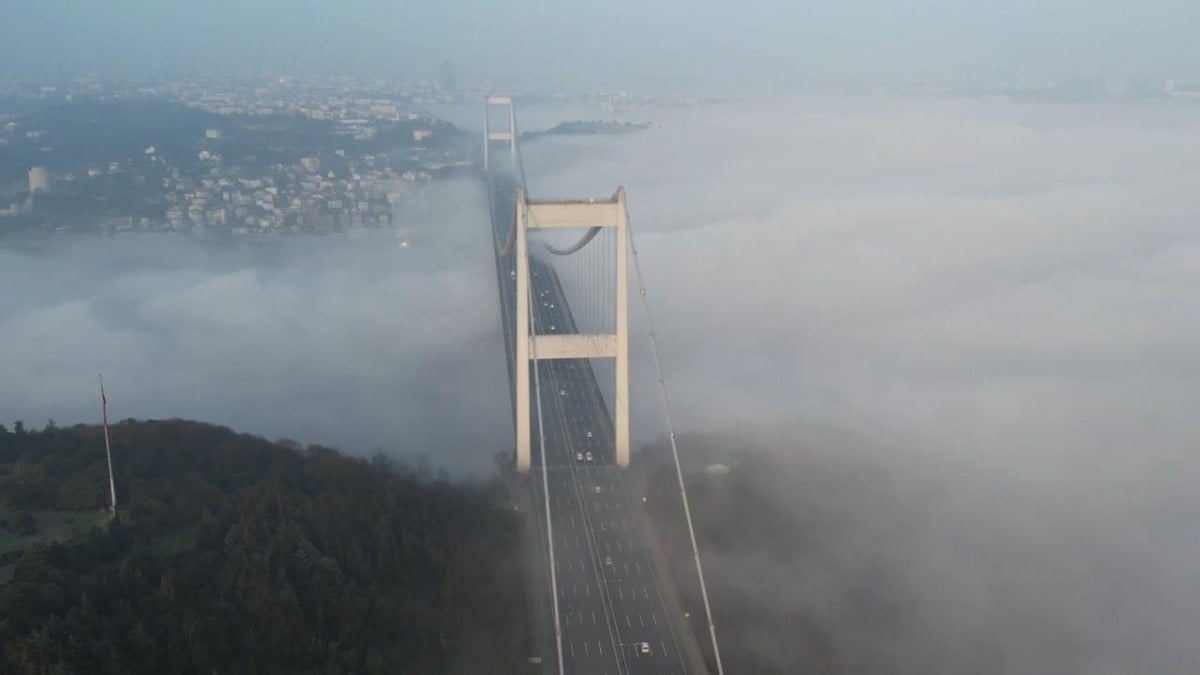 1710056166 944 Istanbulda sis etkili oldu Bogazda gemi trafigi durdu