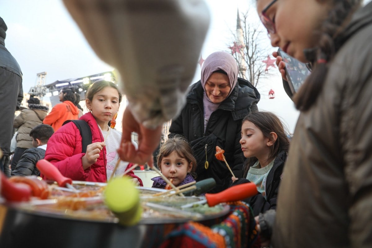 1710542457 678 Bagcilarda ramazan ayi boyunca surecek etkinlikler icin plato kuruldu