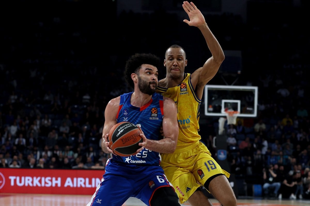 1711071177 547 Alba Berlini yenen Anadolu Efes play in umutlarini surdurdu