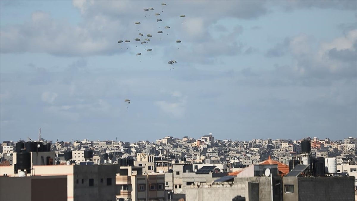 Almanya Gazzeye havadan yardim indirdi