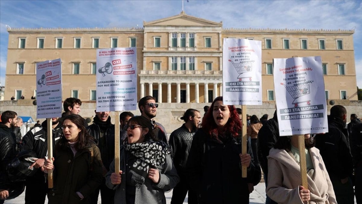 Yasa tasarisina onay Yunanistanda ozel universite acilacak