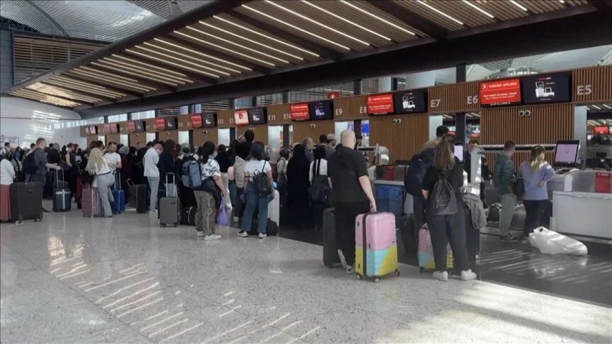 1712425151 557 Istanbul Havalimaninda bayram yogunlugu sefer sayisini artirdi