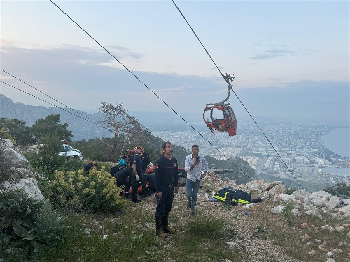 1712990510 257 Antalyadaki teleferik kazasi icin sorusturma baslatildi