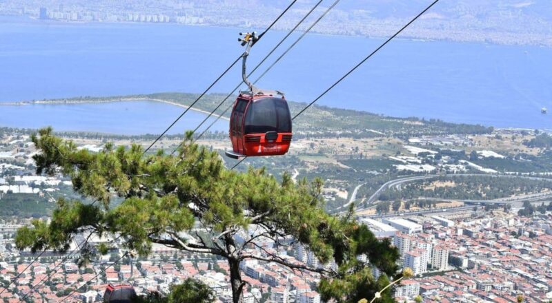 1713037571 Antalyadaki kaza sonrasi Izmirdeki teleferige ilgi yuzde 10a dustu