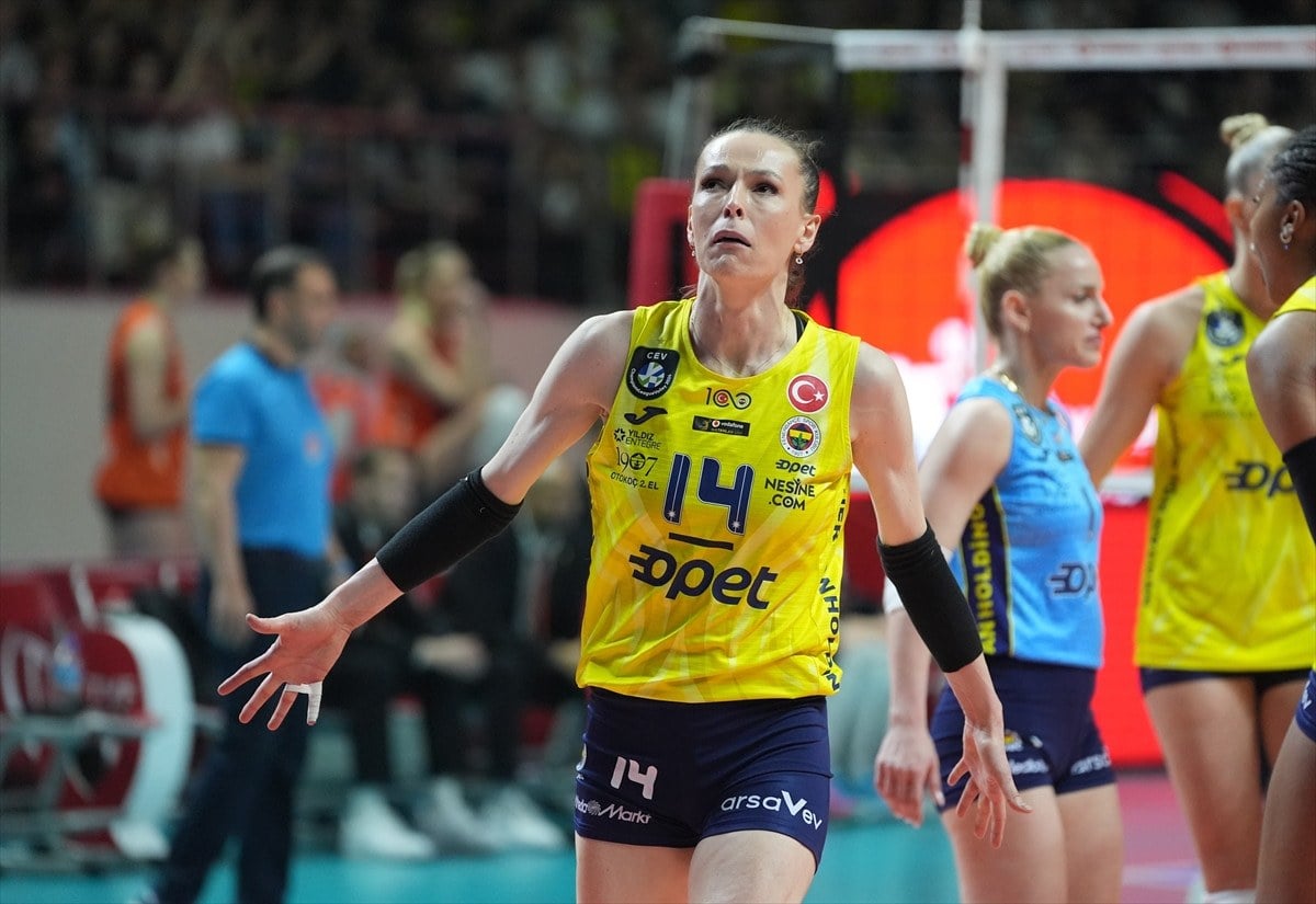 1713726967 292 Eczacibasini yenen Fenerbahce Sultanlar Ligi sampiyonu oldu