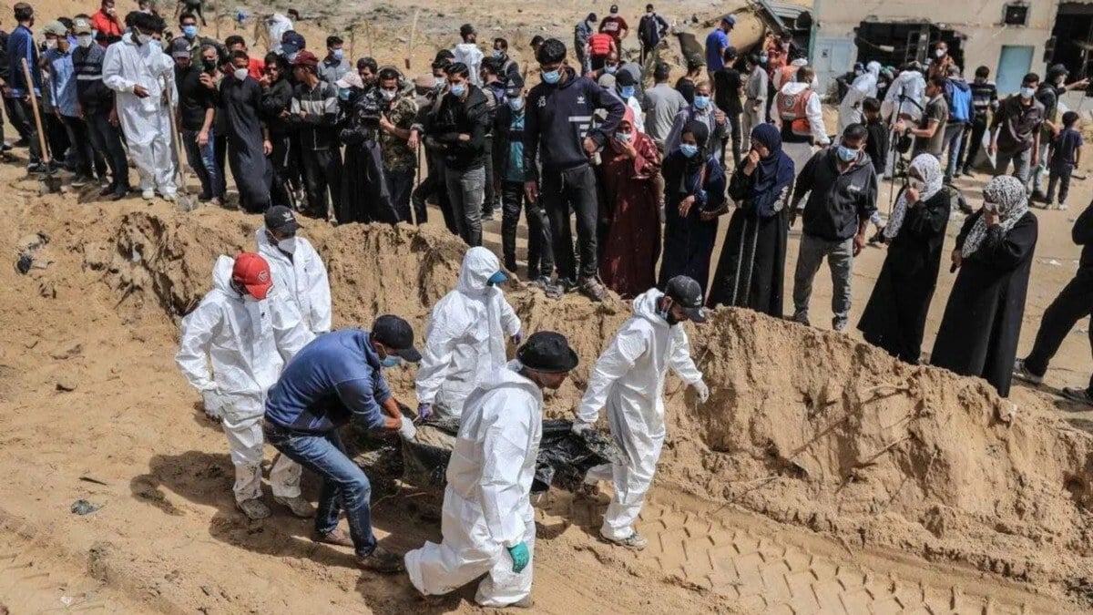 1713821950 516 Gazze Seridinde toplu mezar bulunmustu 73 ceset daha cikarildi