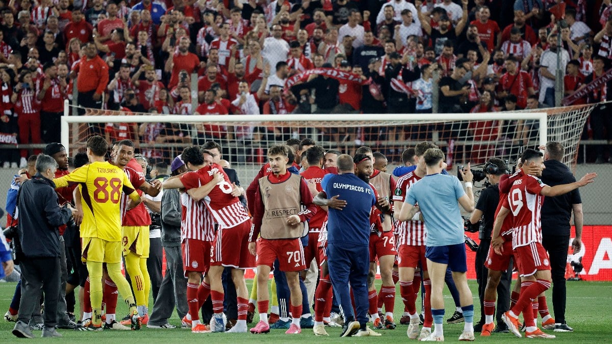Fenerbahceyi eleyen Olympiakos Konferans Liginde finalde