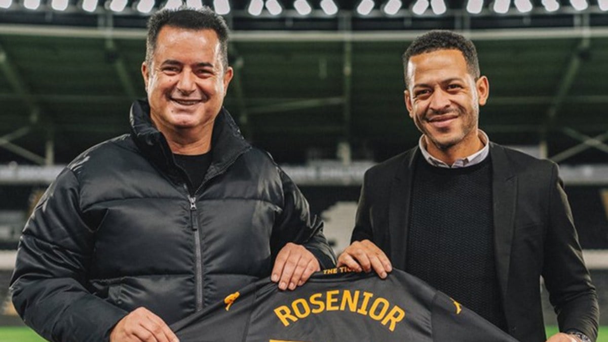 Hull Cityde Liam Rosenior donemi sona erdi